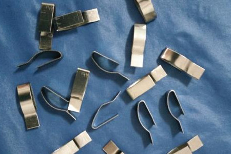 如何做好精密五金彈片的清潔工作？