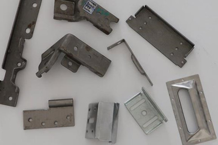 五金彈片的材質(zhì)有哪些,使用壽命多長(zhǎng)?